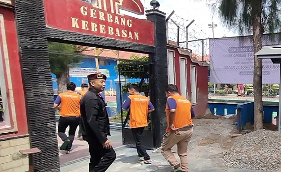 Warga Binaan Rutan Rembang Berlarian Ke Tengah Lapangan, Ada Apa ?? Ternyata…