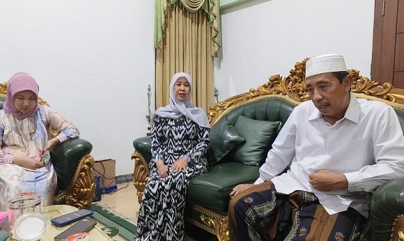 Soal Pemimpin Perempuan, Abdul Hafidz Tes Ombak Bertanya Ke Pedagang Pasar