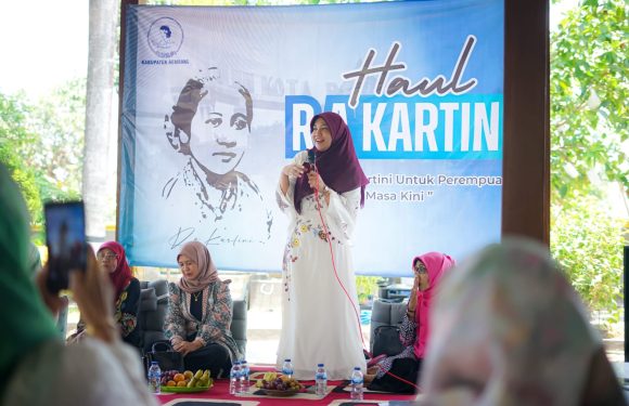 Hadir Di Haul RA. Kartini, Calon Bupati Vivit Dinarini Serukan Masalah Ini
