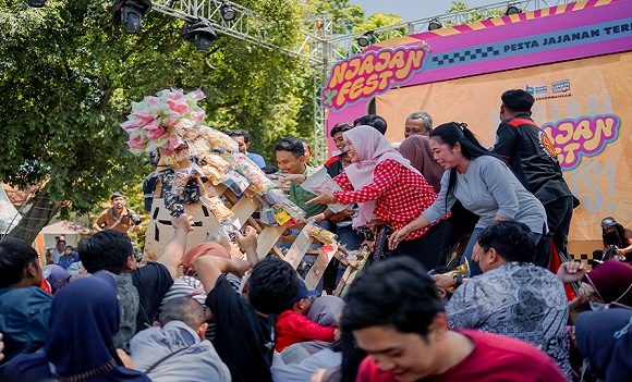 Njajan Fest Rembang : Dagangan Ludes, Parkiran Full
