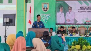 Bupati Rembang, Abdul Hafidz hadir dalam Forum Evaluasi Ekonomi dan Pemerintahan.