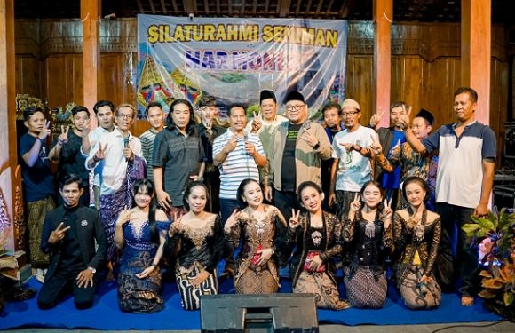 Silaturahmi Seniman, Mantap Berikan Dukungan Kepada Harmonis