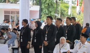 Pengawal pribadi calon Bupati dan Wakil Bupati Rembang berasal dari anggota polisi Polres Rembang.