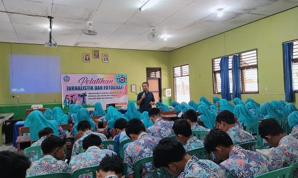Perkuat Budaya Literasi, SMP N I Pamotan Gelar Pelatihan Jurnalistik