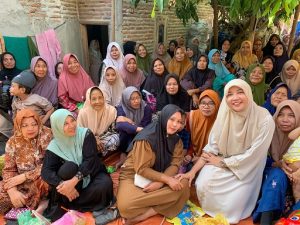 Calon Bupati, Vivit Dinarini Atnasari blusukan ke Desa Labuhan Kidul Kecamatan Sluke.