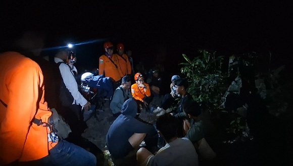 4 Pria Dan 1 Wanita Pendaki Gunung Argopuro Tersesat, Dievakuasi Tim SAR Gabungan