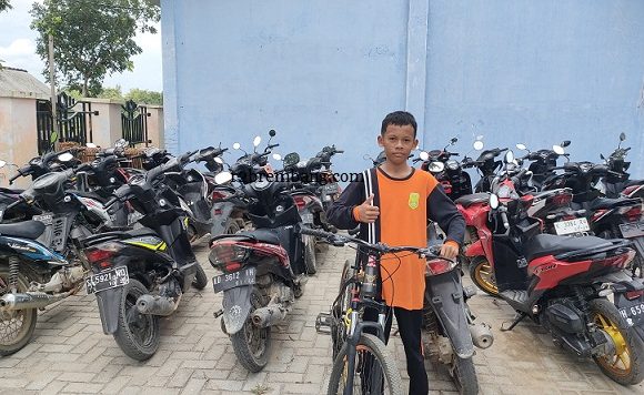 Belajar Dari Aufal Firdiansyah, Teguh Pendirian Di Tengah Kepungan
