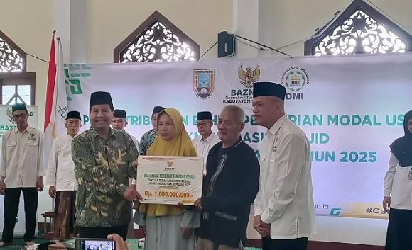 1 Miliar Penataan RTLH, 250 Juta Untuk Pemberdayaan Ekonomi Jemaah Masjid (Baznas Rembang Salurkan Bantuan)