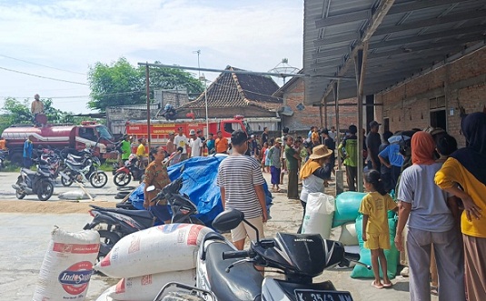 Gabah 3 Ton Ikut Ludes, Kebakaran Penggilingan Padi Di Pentil Gunungsari