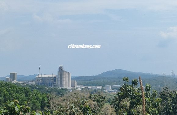 Bupati Rembang Sudah Melangkah, Ratusan Pekerja Dirumahkan Sementara (Buntut Pabrik Semen Berhenti Produksi)