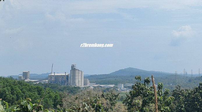Bupati Rembang Sudah Melangkah, Ratusan Pekerja Dirumahkan Sementara (Buntut Pabrik Semen Berhenti Produksi)