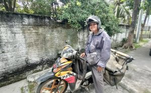 Sugeng Waluyo, pria yang hampir setiap hari bolak balik Rembang - Ngotoko.