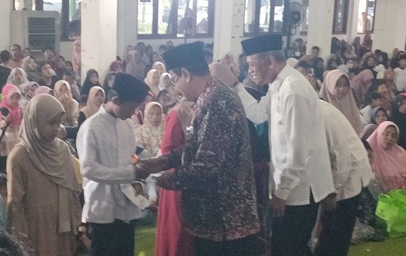 Moment Tepat Jelang Tahun Ajaran Baru, Gebyar Muharram Digelar Baznas Rembang