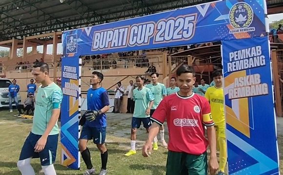 Kick Off Bupati Cup : Gunem Tundukkan Sarang Lewat Adu Penalti, Rembang 1 Kalahkan Bulu