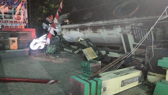 Truk Minyak Goreng Hantam Pagar SMP N 1 Rembang, Polisi Ungkap Dugaan Penyebab