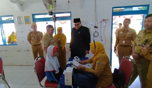 Wabup Rembang Ingatkan Selebaran Untuk Diisi Orang Tua, Cek Kesehatan Gratis (CKG) Siswa