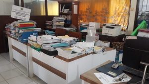Meja kerja Jihana Ratika Dewi di Dinas Perumahan Dan Kawasan Permukiman.