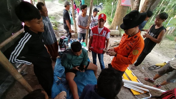 Sempat Dikabarkan Jatuh Ke Jurang Argopuro, Tim SAR Naik Dan Mobil Ambulance Siaga. Ternyata…