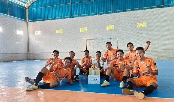 Menyandang Status Debutan, Tim Futsal PWI Kabupaten Rembang Sukses Juarai Bhina Cup 2025