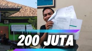 Kantor Dinas Kominfo Kabupaten Rembang dan Kabag Pengadaan Barang Dan Jasa menunjukkan pengajuan dari Dinkominfo.