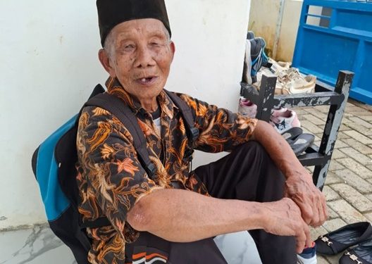 Anda Kenal Bapak Ini ?? Tolong Sebarkan, Tersesat Di TK Darul Fiqri Pamotan