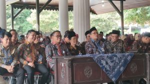 Para pejabat Pemkab Rembang hadir dalam kegiatan pelantikan, belum lama ini.
