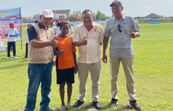 Moment Langka Kejurkab Atletik Di Rembang, Ada Peserta Dari Papua