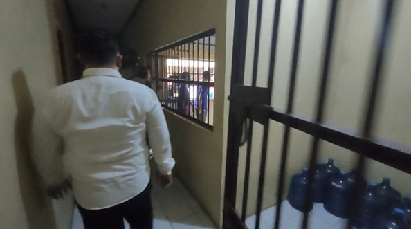 Sang Ibu Resmi Ditahan Polisi, Warga Semakin Ramai Ingin Mengadopsi Bayi