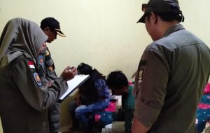 Razia tempat kost di Rembang, Minggu (16 November 2025).