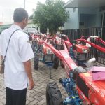 Traktor Rotary salah satu jenis alsintan yang diberikan kepada kelompok tani.