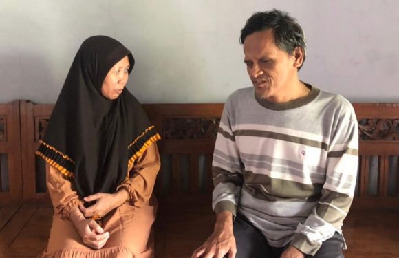 Suami Isteri Tuna Netra Pertanyakan Bansos, Kenapa Kami Tidak Dapat Lagi ??