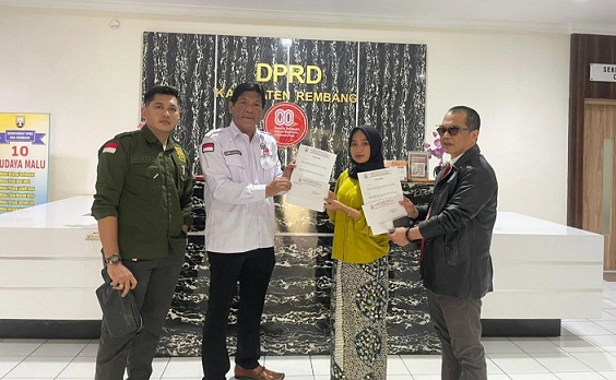 Kuasa Hukum Datangi DPRD Rembang, Layangkan Surat Desakan (Penanganan Aduan Vicky Rio Dianggap Lamban)