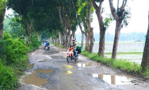 Jalan Sampung Sarang Rusak Parah, Anggota DPR Harmusa Oktaviani Sampaikan Kabar Terkini