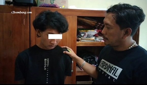 Sudah 3 Kali Mencuri Motor Tetangga, Seorang Pemuda Akhirnya Tertangkap (TKP Kelurahan Pacar Rembang)