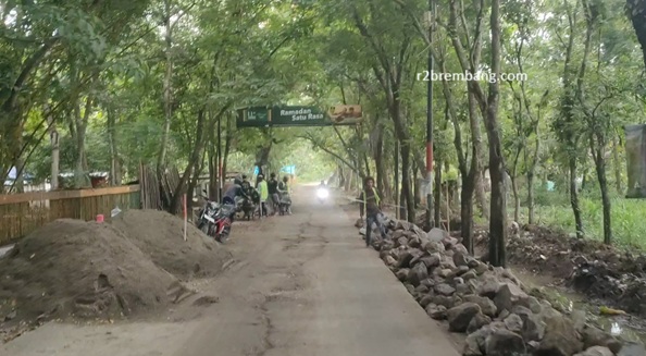 Nilai Anggaran Dan Siapa Pemborongnya, Proyek Jalan Landoh – Seren Dikerjakan