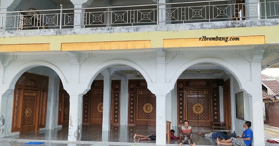 Menghadirkan Aura Masjid Nabawi Di Desa Glebeg, Berawal Dari Ibadah Umrah