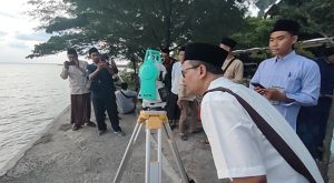 Pantauan hilal untuk menentukan 1 Syawal, di Pantai Binangun Kecamatan Lasem, Kamis sore (19/03).