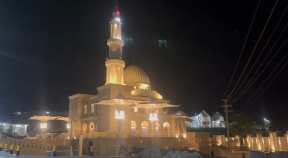 Pertama Di Kab. Rembang, Deretan Payung Ala Masjid Nabawi Madinah (Melihat Dari Dekat Masjid As-Salam)