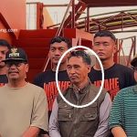 Manajer PSIR Rembang, Rasno (dilingkari) saat bersama Bupati Rembang, Harno dan para pemain, belum lama ini. Rasno sedang berada di Jakarta, untuk memperjuangkan nasib PSIR.