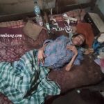 Mbah Kasnadi, warga Desa Kedungasem, Kecamatan Sumber. Lumpuh puluhan tahun, justru bantuan PKH-nya dicabut.