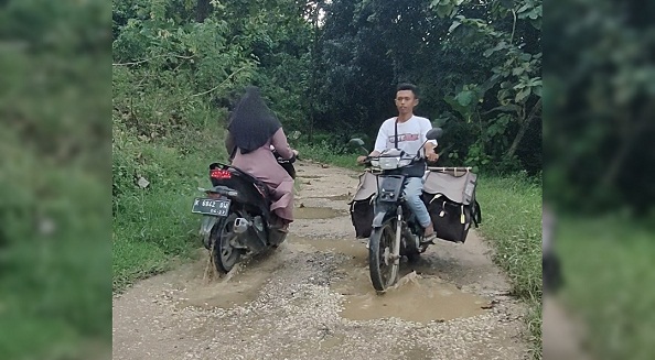 Belasan Tahun Tak Tersentuh Perbaikan, Dana Desa Malah Dipangkas (Nasib Dusun Terpencil Tlogo)