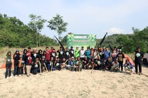 Lokasi penanaman pohon di Desa Lemah Putih Kecamatan Sedan, berdekatan dengan lokasi tambang.