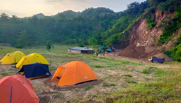 Melawan Dengan Cara Menanam, Langsung Mendekati Pusat Tambang (Rembang Nandur 5 Pilih Lemah Putih)