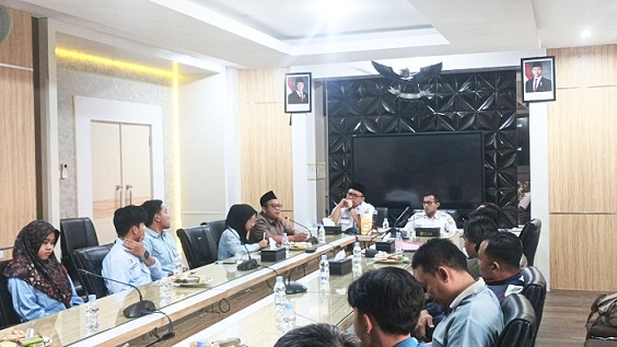 Kisruh MBG : 3 Dapur Dalam Satu Kompleks Perumahan, Didesak Hengkang (Masyarakat Terganggu)