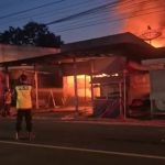 Kebakaran toko onderdil di Desa Sulang, Kamis pagi (11 Juni 2026).