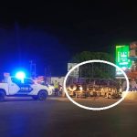Truk menabrak bundaran Tugu Adipura Rembang, Minggu malam (14/06).