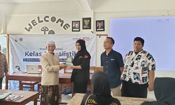“Pinter Ngomong Bingung Nulis, Pinter Nulis Pidato Gemeter..”(Refleksi Kelas Jurnalistik STAI Al-Hidayat Lasem)