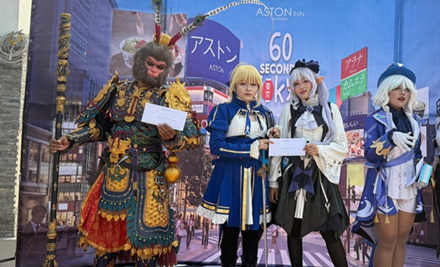 Cosplay Anime Jepang Di Alun-Alun Rembang, Semarakkan Launching Menu Jepang Aston Inn