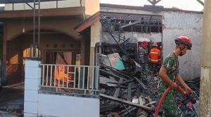 Kebakaran di Desa Sedan, Kecamatan Sedan, Rabu sore (15/07).