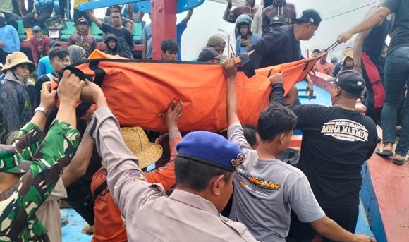 Jaring Ditarik, Tali Selambar Putus (Nelayan Warga Desa Sekarsari Kec. Sumber Meninggal Dunia)